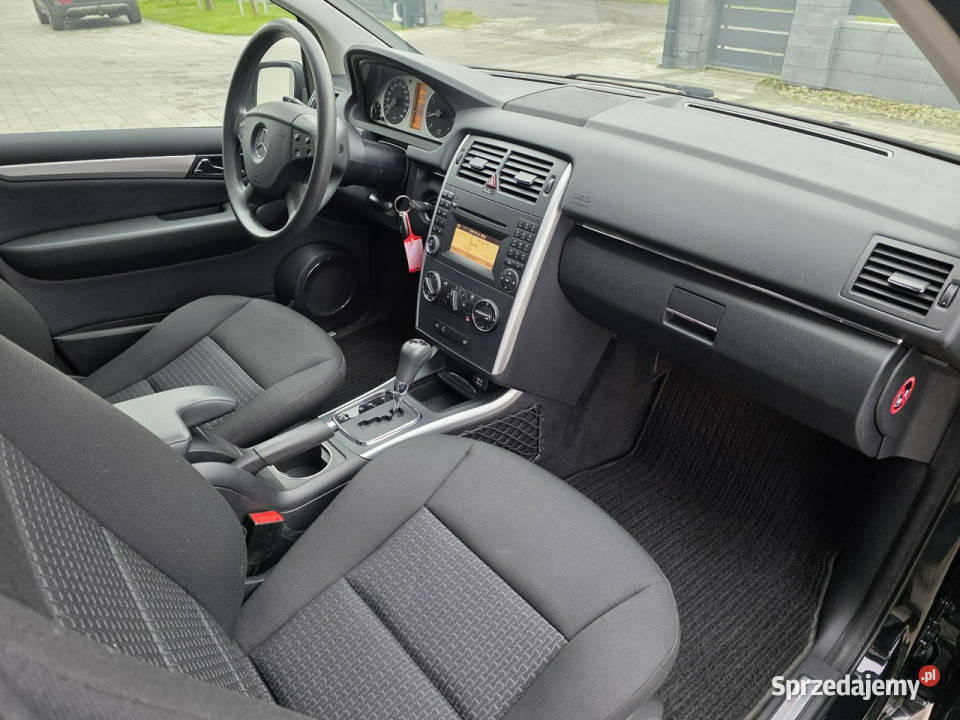 Mercedes B 180 63950 AUTOMAT zadbany PANORAMA szyberdach Czarnków