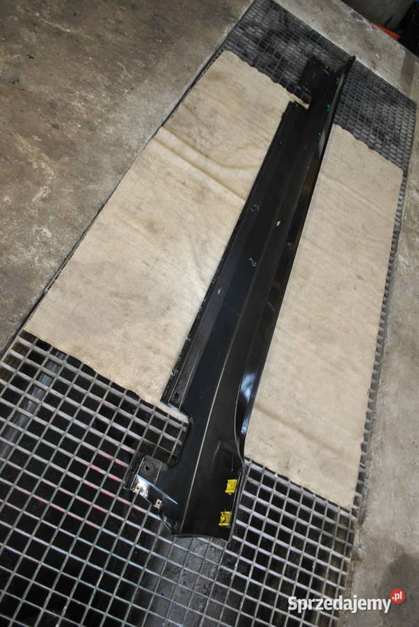 Nakłądka progu lewa przednia BMW E60 E61 Poręba