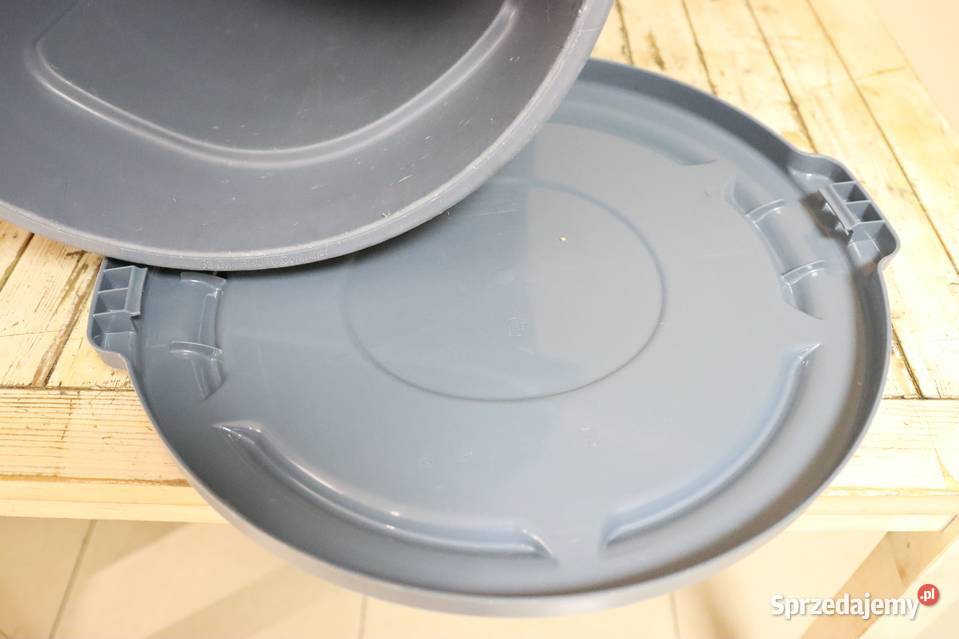 Kosz na śmieci Rubbermaid Brute 121 l z otworem Gastronomia Pszczyna