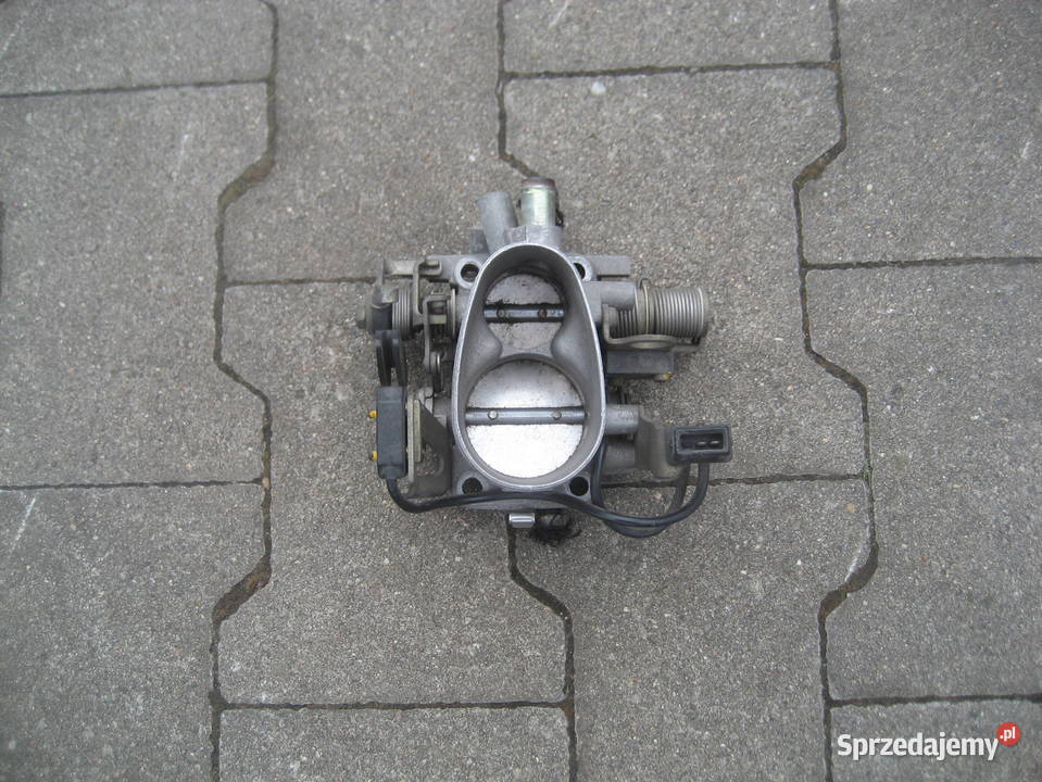 vw golf ii 8592r 18 benzyna przepustnica silnika osobowe Rakoniewice sprzedam