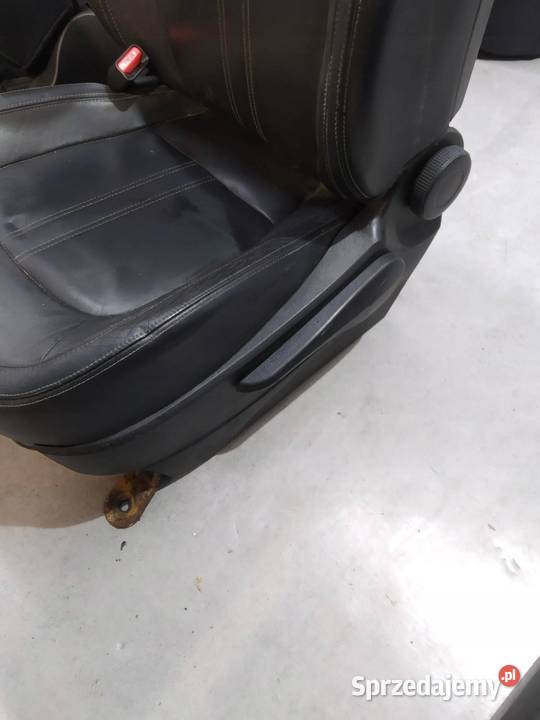 FOTELE PRZÓD GRZANE SKÓRA KANAPA KOMPLET EU Kia sprzedam