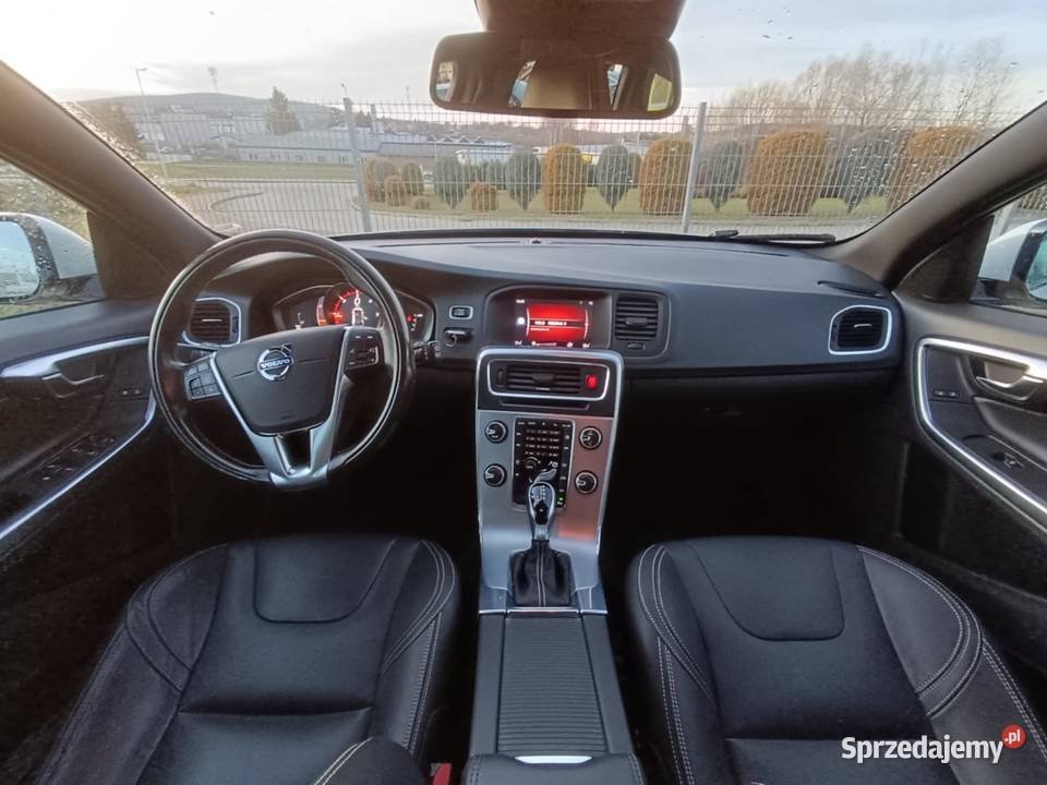 Volvo V60 I Kombi Facelifting 20 D2 DRIVEE 120 radio Sanok