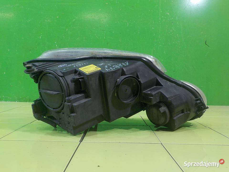 SKODA YETI 18 TSI 11r 5D lampa lewa przod osobowe Suków