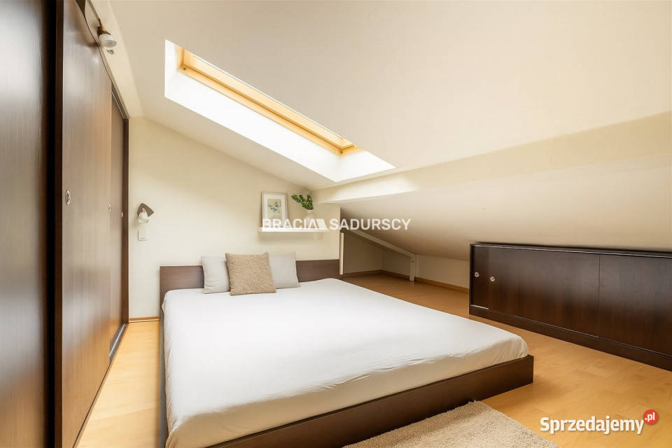 Sprzedam mieszkanie 333 metry 1pok Kraków