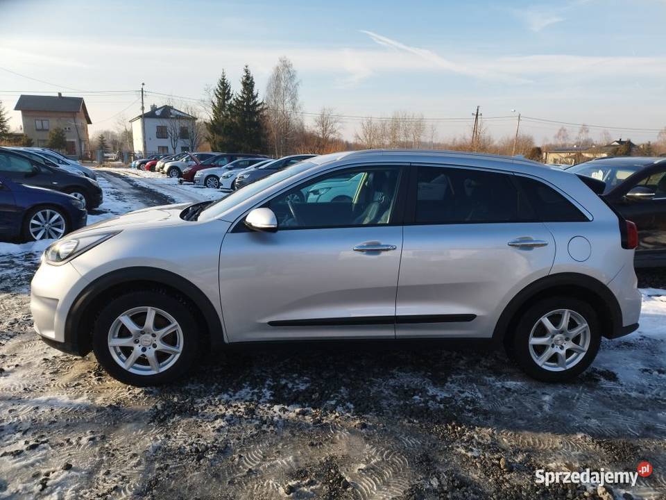 Kia Niro 16 hybryda klima kamera stan gwarancja Częstochowa sprzedam