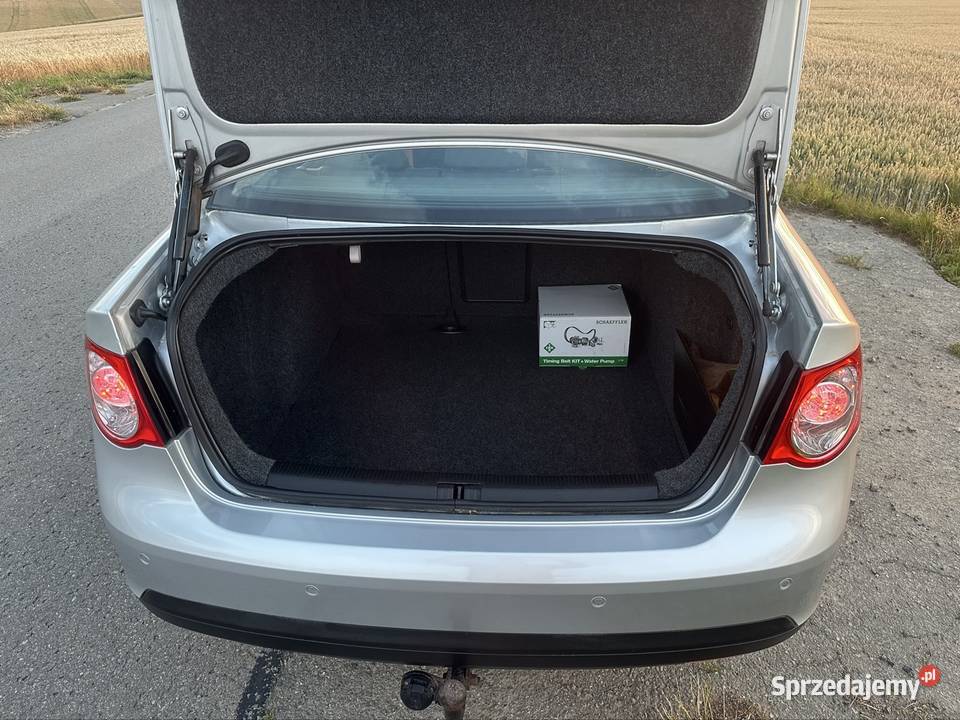 VW Jetta V 16MPi 102 2007 z Niemiec srebrny podkarpackie Przeworsk