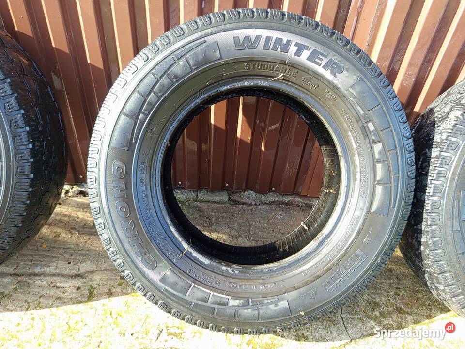 Opony 21570 R15C Wielgie sprzedam