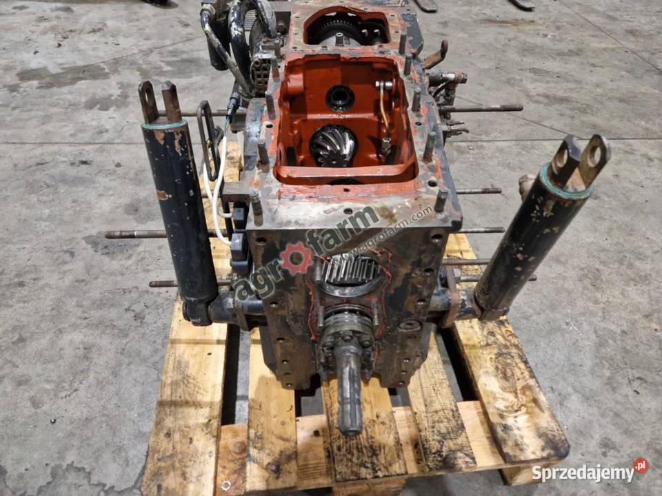 Tylny most Lamborghini R5130 Byków