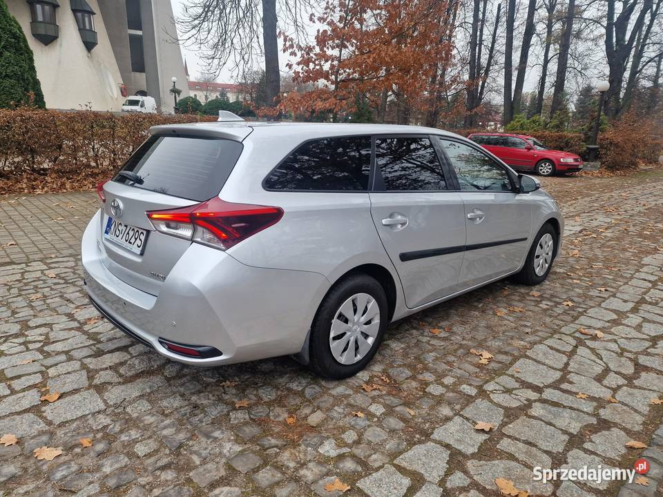 Toyota Auris Kombi 14 D4D z polskiego salonu Barcice