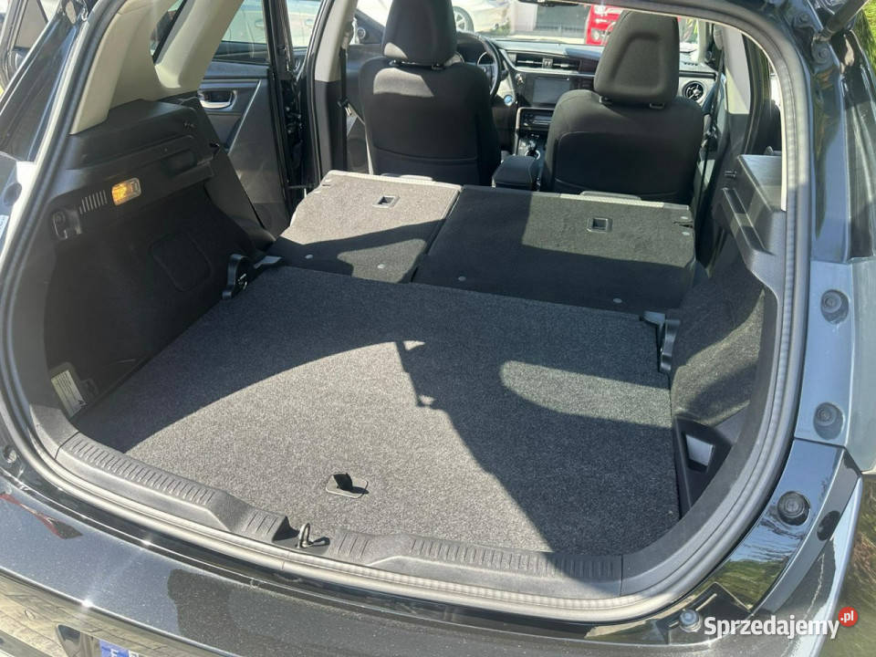 Toyota Auris Hybryda niski przebieg oryginalny Poznań