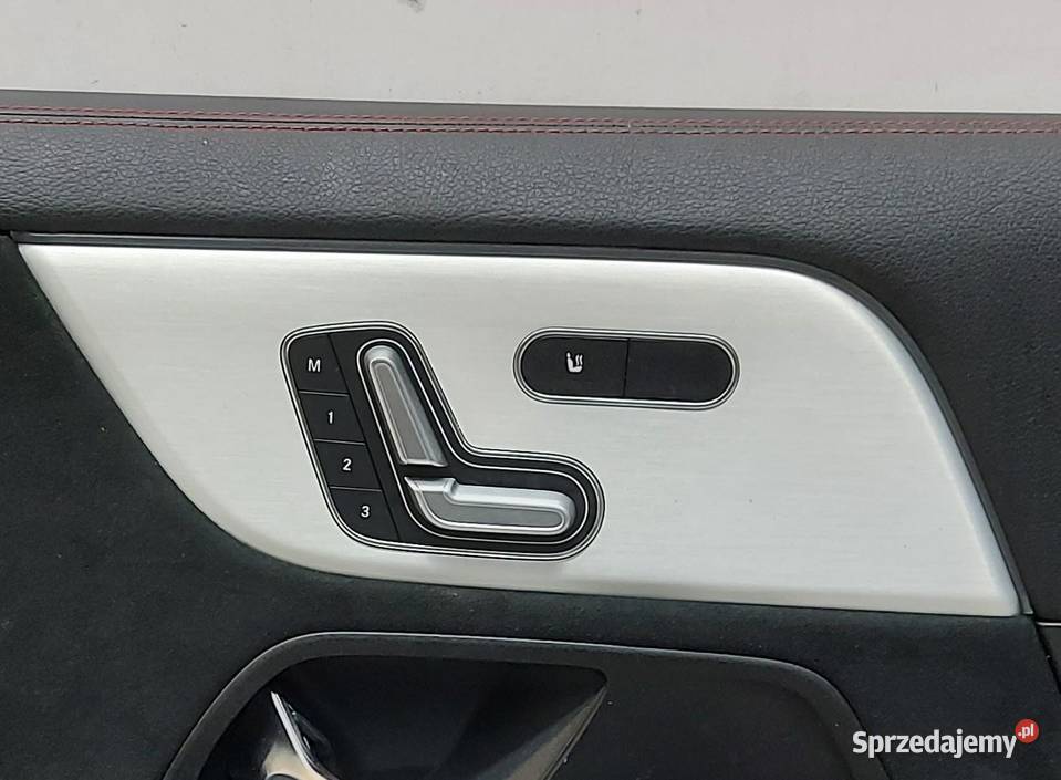 Mercedes EQA 250 W243 TAPICERKA BOCZEK DRZWI