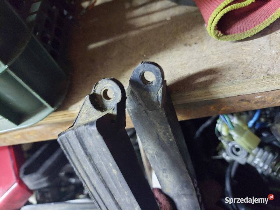 Suzuki DR 800 ślizg wahacza prowadnica łańcucha Jelenia Góra