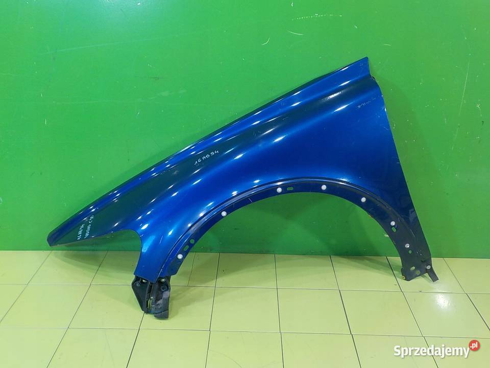 VOLVO C30 20 D 07r 2D blotnik lewy przod Suków sprzedam