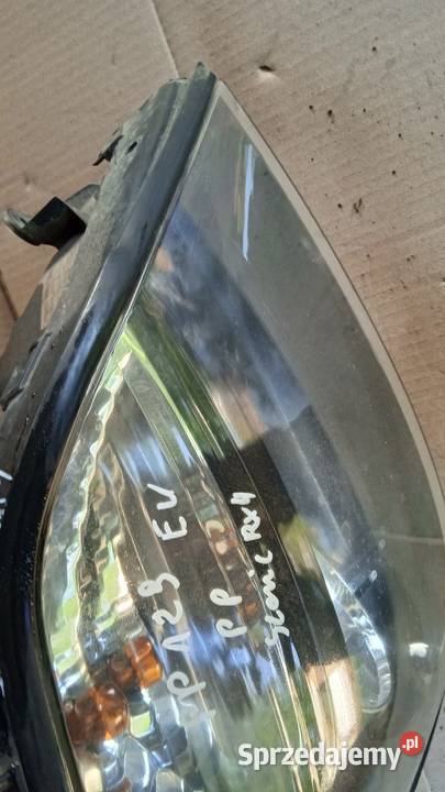 RENAULT SCENIC I RX LAMPA PRZÓD PRAWA EU osobowe Zbierkowo