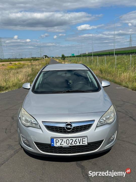 Opel Astra J 14 140 koni 150 Jahre BEZWYPADKOWY Trzcielin