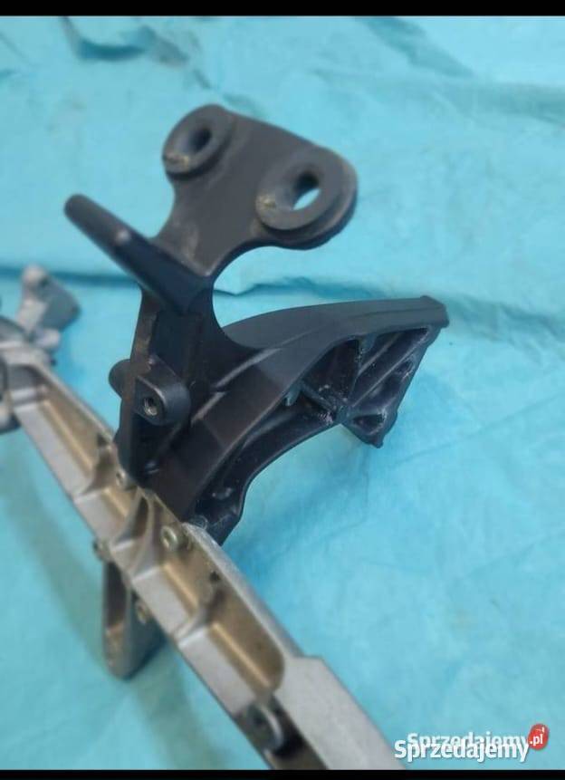 Kawasaki GTR 1400 2008 mocowanie czaszy lusterek Nowy Tomyśl