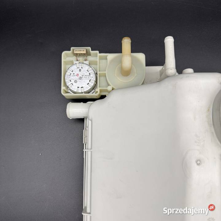 Dozownik pralki Miele z dystrybutorem