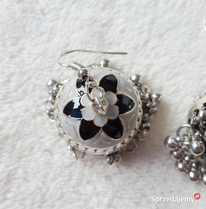 Nowe kolczyki indyjskie dzwonki srebrny kolor Szczecin