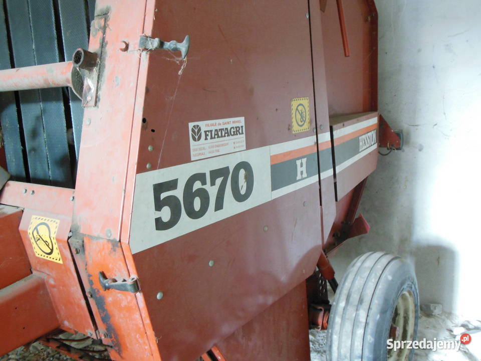 Prasa belarka zmiennokomorowa HESSTON typ 5670 Goszczanów
