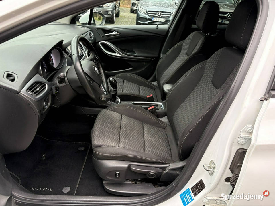 Opel Astra 14 150 Klimatyzacja automatyczna bluetooth Lipówki