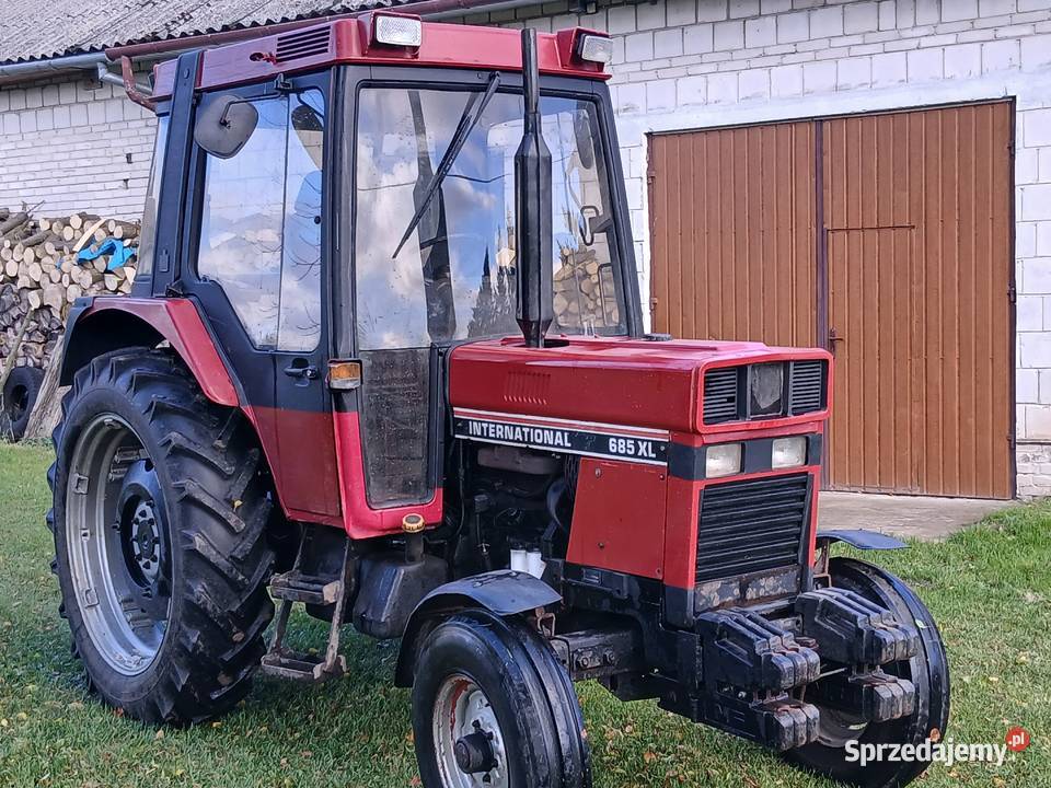 Ciągnik rolniczy Case 685 XL 1989