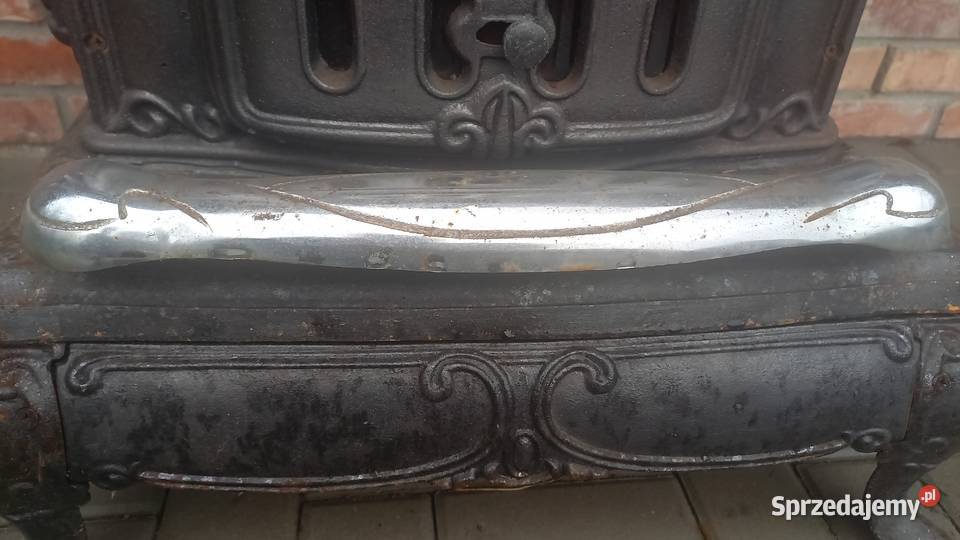 Kominek żeliwny Piecyk z blatem 686