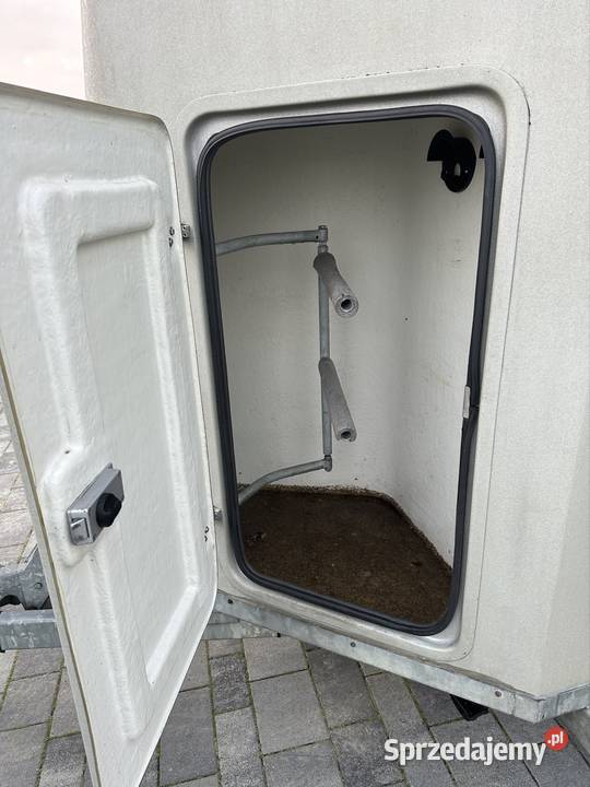 Przyczepa do przewozu 2 koni zwierząt Mokra