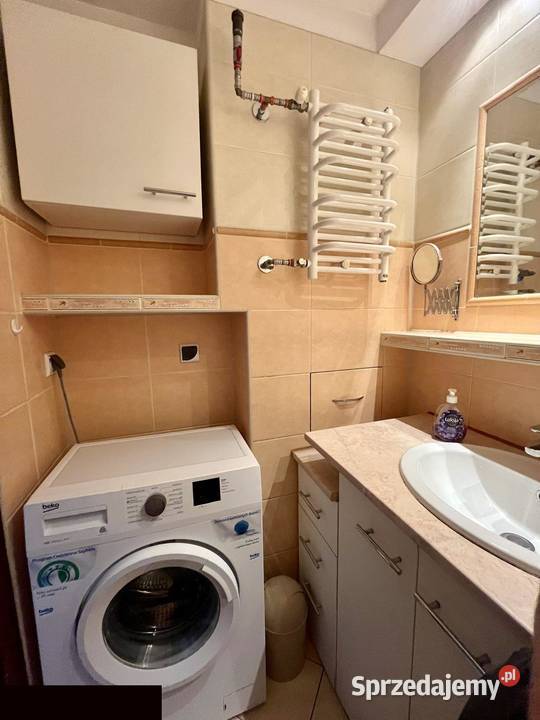4 oddzielne pokoje osobna kuchnia balkon 64.1m2