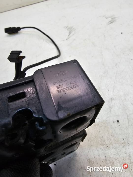 ZAMEK MASKI RYGIEL AUDI A4 B8 A5 Q5 8K0823509D Przystajń sprzedam