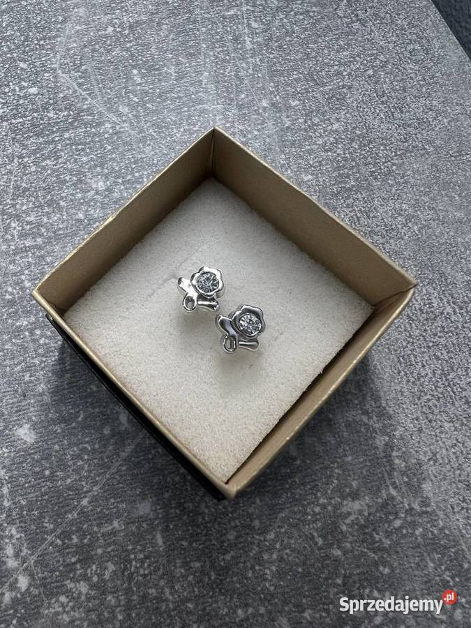 Kolczyki srebrne kwiatki kwiaty kwiatek kwiat sprzedam