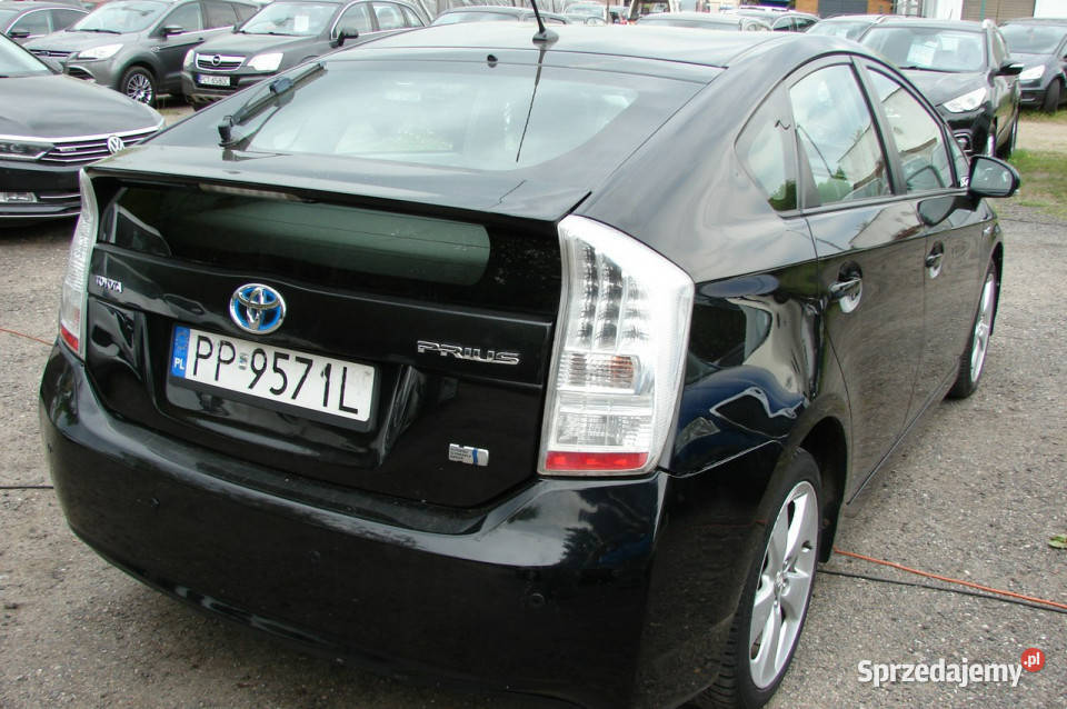 Toyota Prius 18 Hybryda 100 III 2009 2015 Piła sprzedam