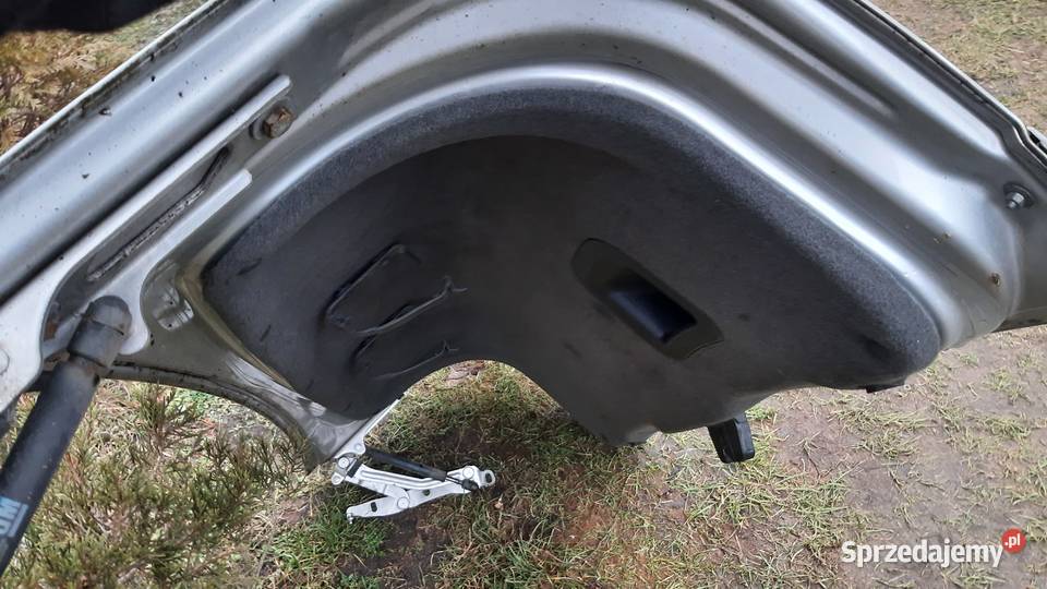 vectra c sedan klapa bagażnika kompletna Z157 części blacharskie Karoseria