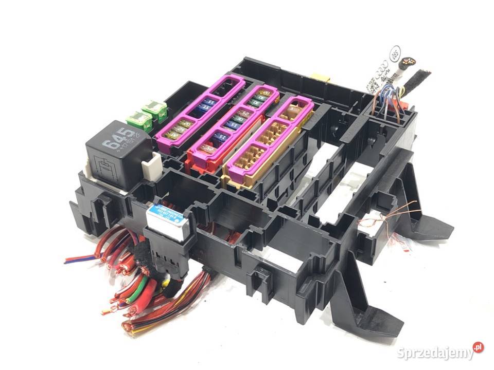 SKRZYNKA BEZPIECZNIKÓW AUDI Q7 4M 4M0971845 SUV sprzedam
