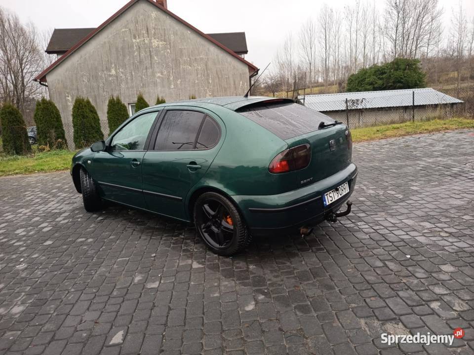 Seat leon 1 nieuszkodzony Tarczek Górny