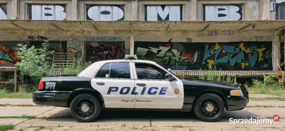 amerykański radiowóz Ford Crown Victoria Police Łódź