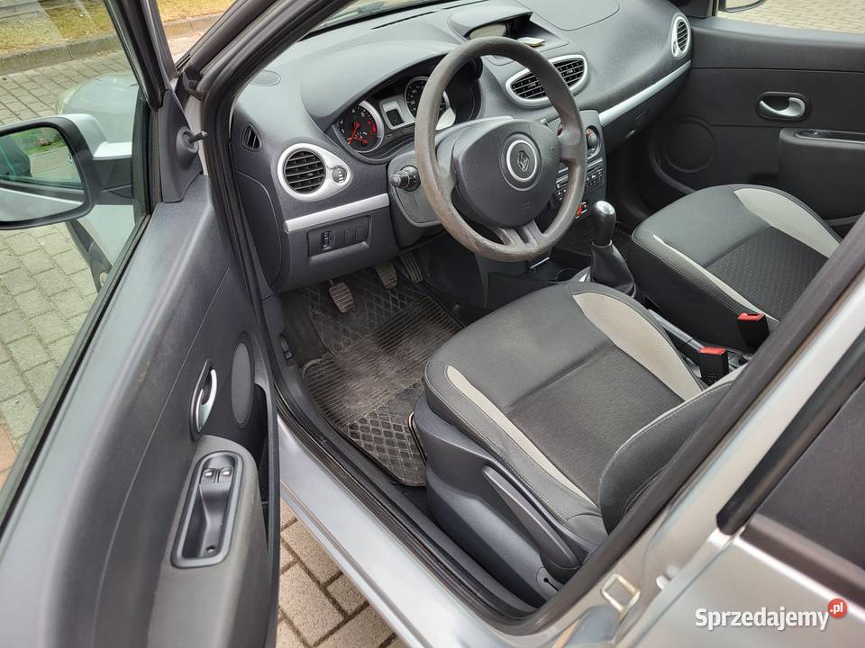Renault Clio 12 benzyna 75 niski przebieg nieuszkodzony Warta