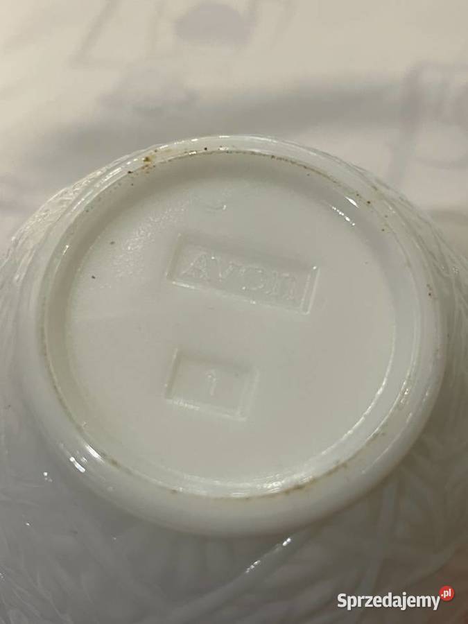 Puzderko z wieczkiem w kształcie gołębia Avon Porcelana i szkło małopolskie Kraków