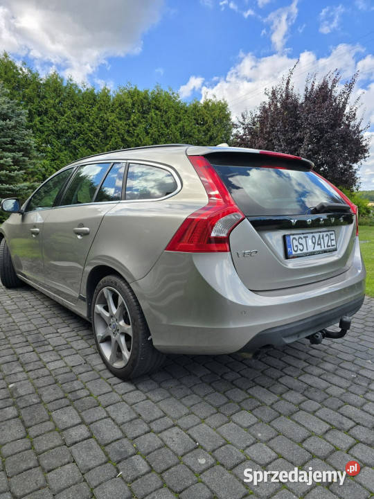 Volvo V60 Volvo V 60 Momentum 5cylindrowy lakier metallic