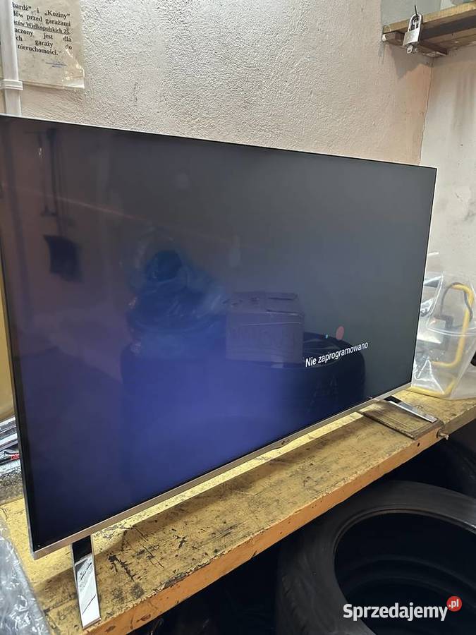 Telewizor LG 47 cali 47LB670V jak nowy + okulary 3D Cinema 6 sztuk
