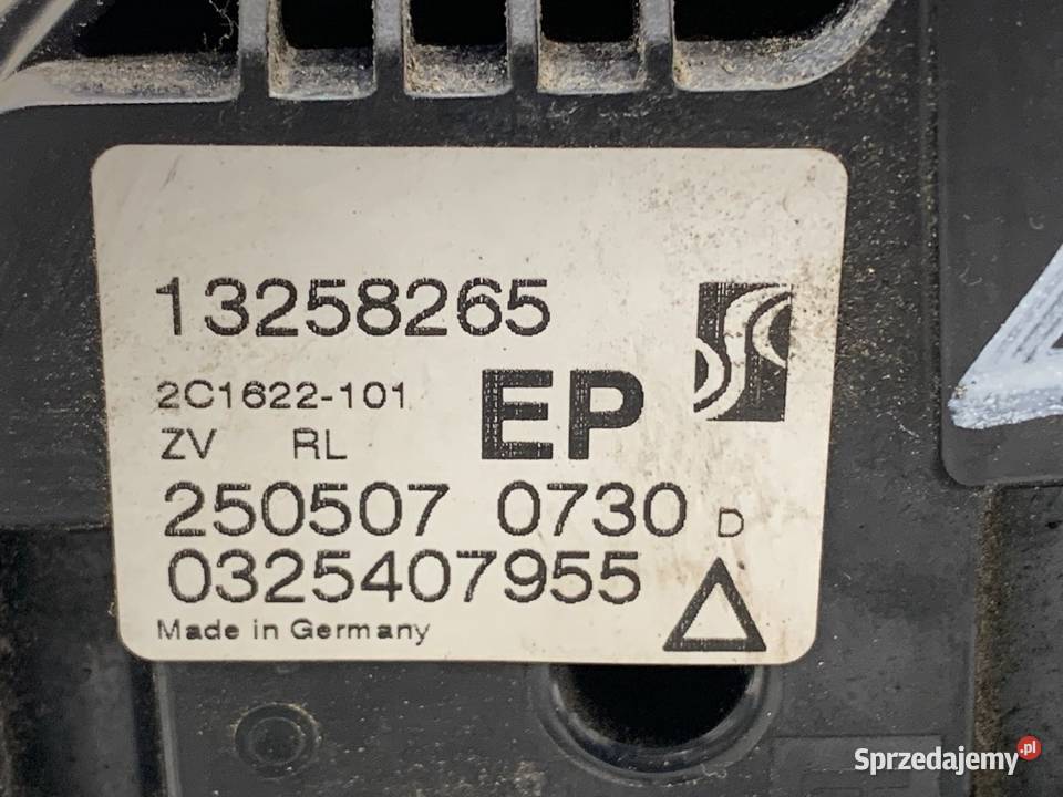 ZAMEK DRZWI LEWY TYŁ OPEL CORSA D Hatchback Motoryzacja