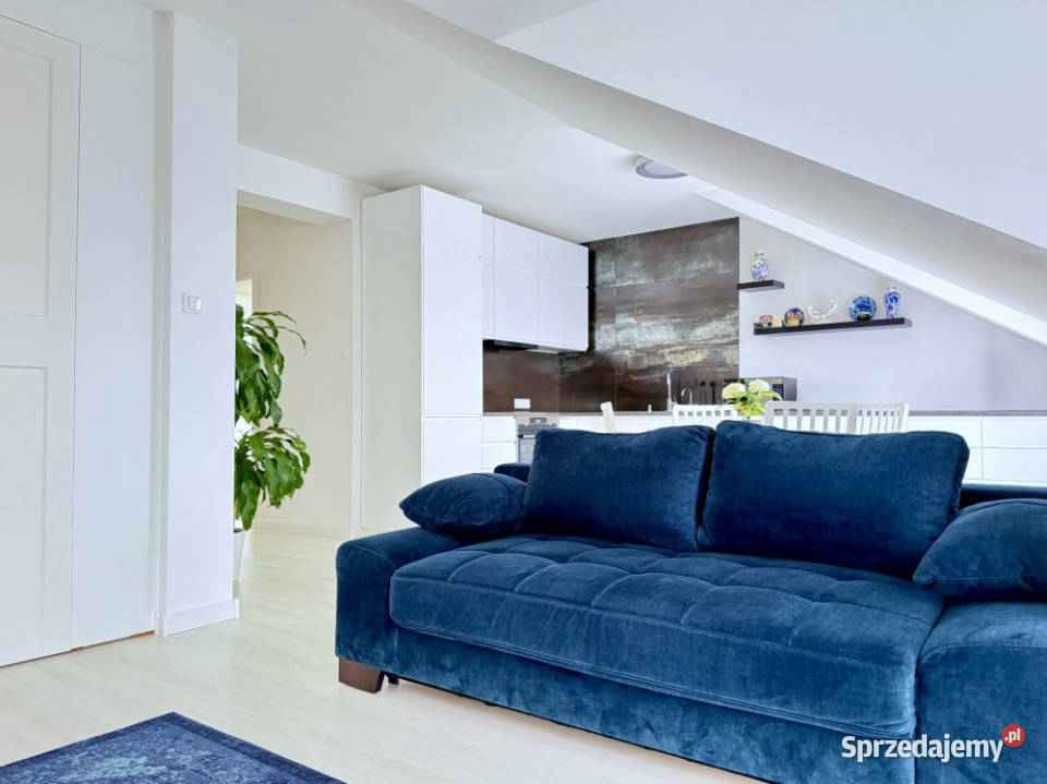 Na sprzedaż 3pokojowe mieszkanie 67 m z dwoma Różyny