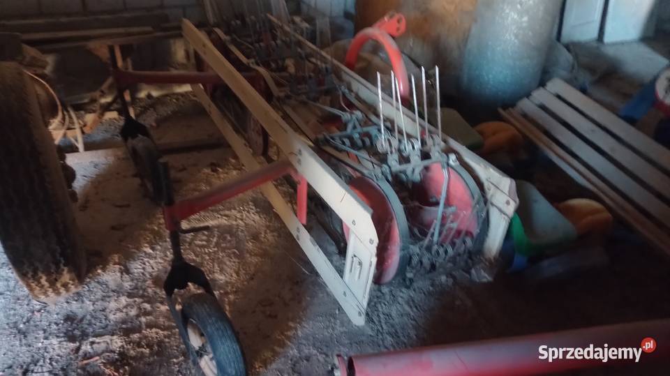 Przetrząsaczo zgrabiarka do siana AKPIL lubelskie Wólka Czarnostocka