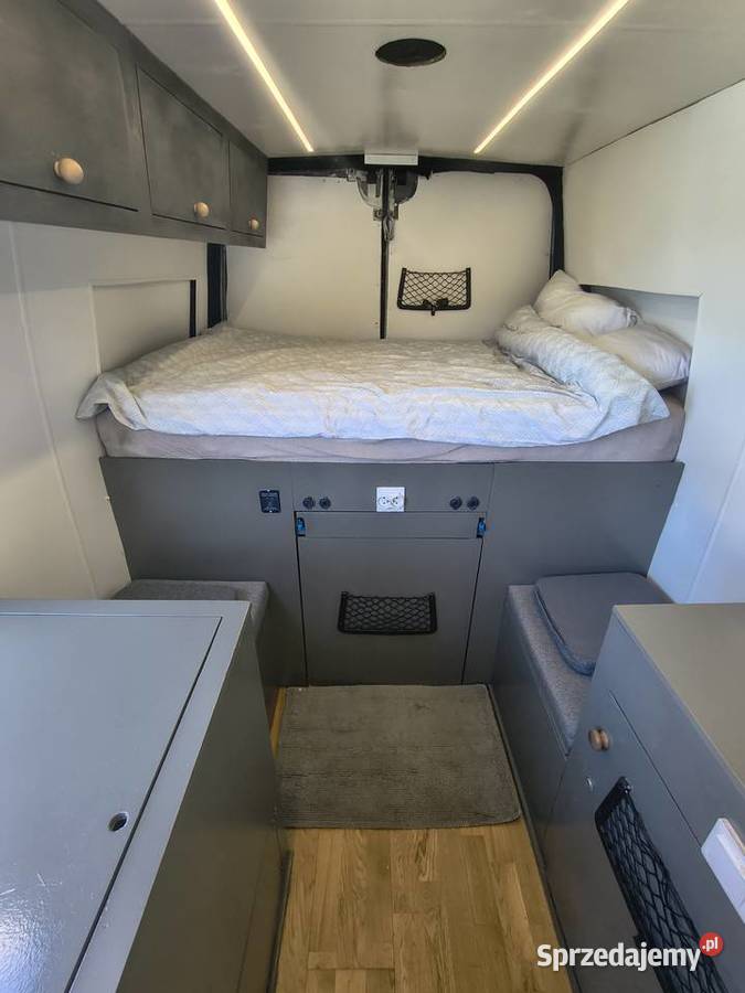 KamperVan Renault Master gniazdo USB Sułkowice