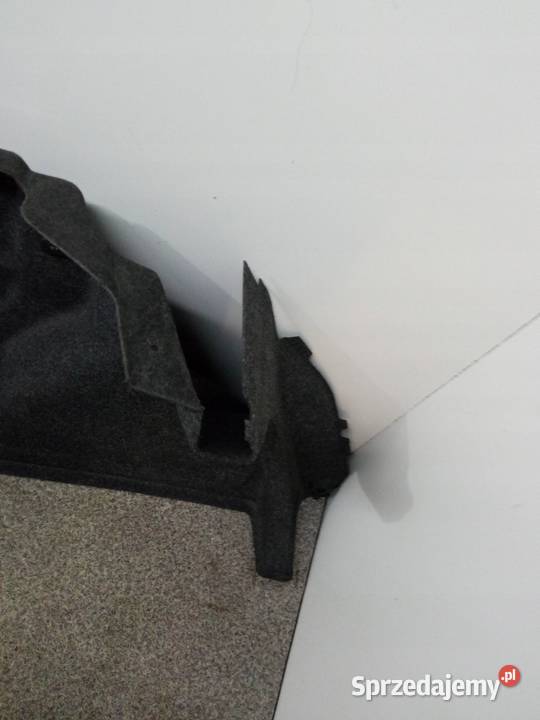 TAPICERKA BOCZEK PRAWY LEWY TYŁ KPL 5C BAGAŻNIKA świętokrzyskie