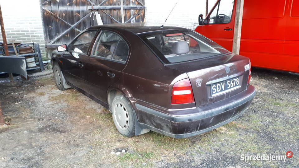 Skoda Octavia 16 silnik 15 remoncie czarne 4/5 Celestynów