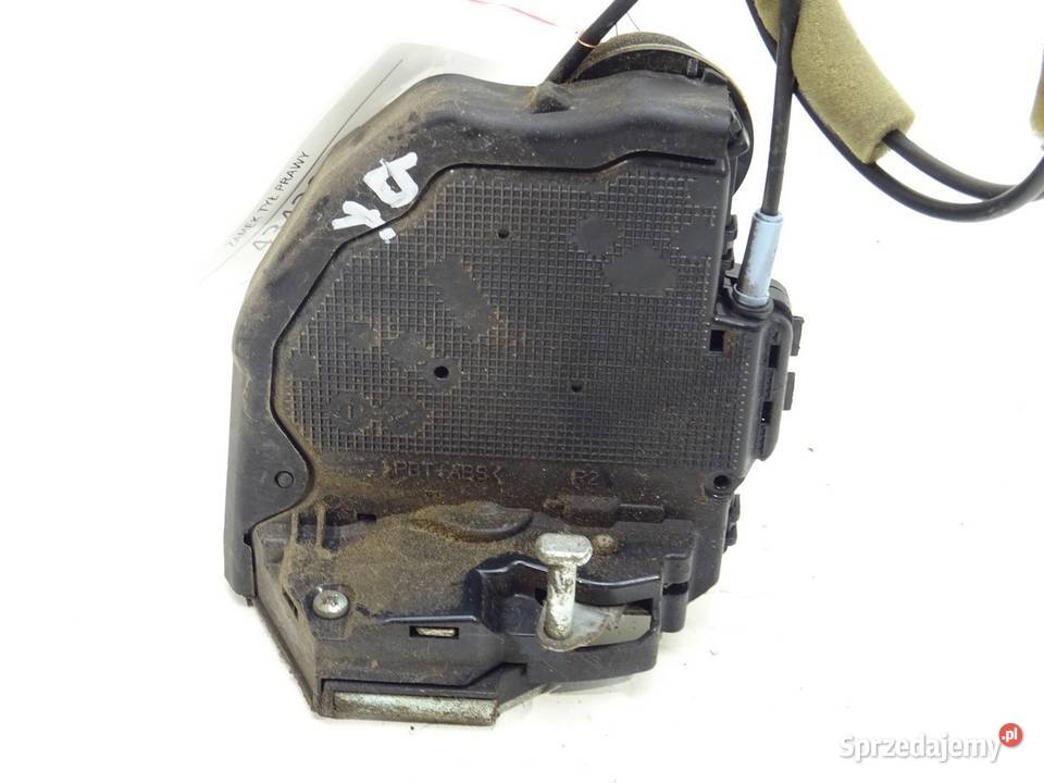 ZAMEK TYŁ PRAWY TOYOTA LAND CRUISER J20 Kombi