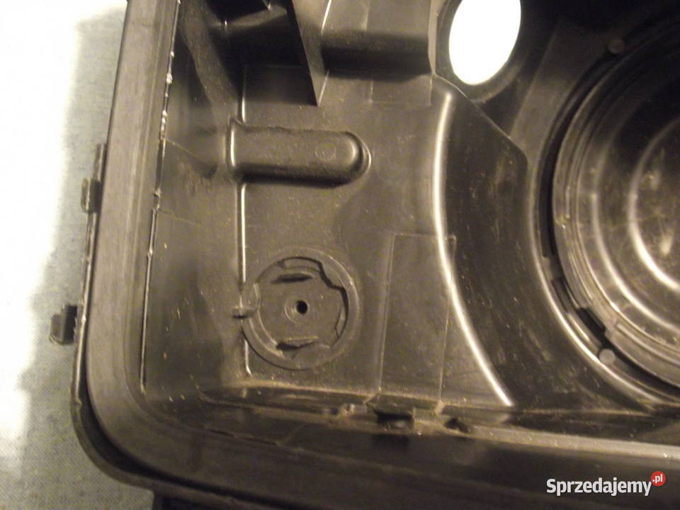 Audi 80 B3 Puszka reflektora prawego Hella Wrocław