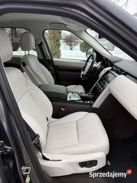Land Rover Discovery 5 7 osobowy nowy zarej w VAT marża Nowy Sącz