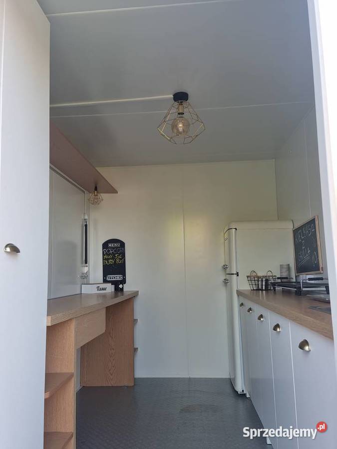 Okazja Nowoczesna przyczepa gastronomiczna Rok produkcji 2001 Prudnik