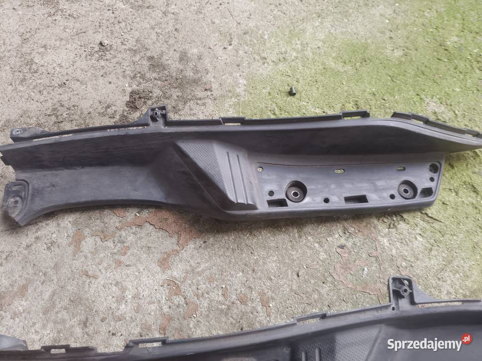 Suzuki burgmam an 400 podłoga komplet Plastiki Dębica sprzedam